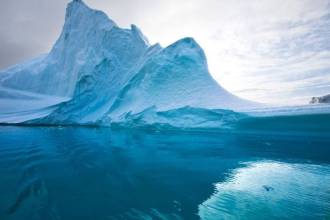 greenland-icebergs