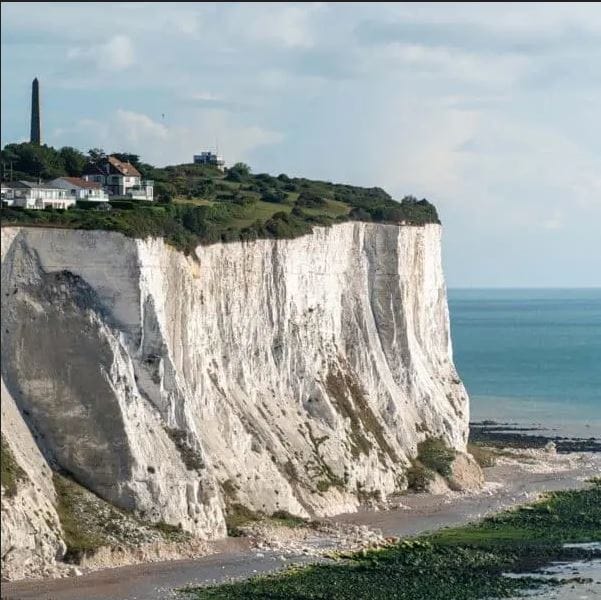 Λευκοί βράχοι