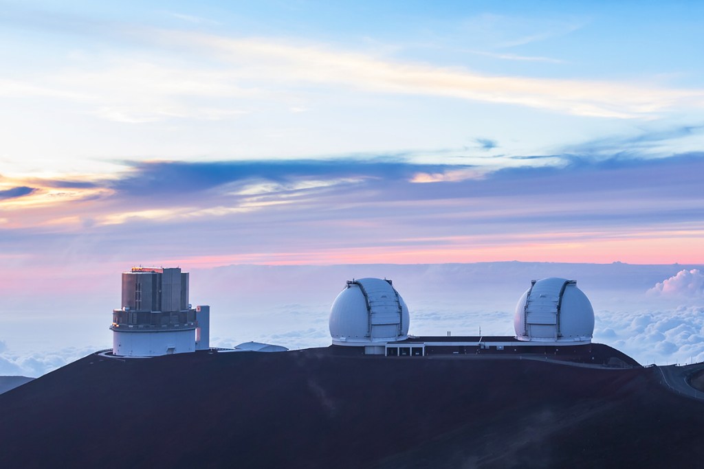 Subaru Telescope live cam showing the starry night sky from Mauna Kea, Hawaii