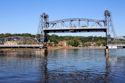 Stillwater Lift Bridge live webcam over the St Croix River connecting Stillwater Minnesota and Wisconsin