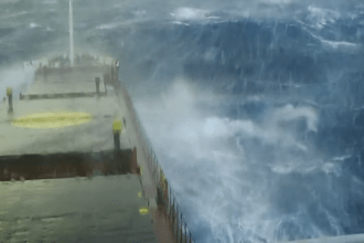 Ship Battles 15-Meter Waves Near Cape of Good Hope – Incredible Footage