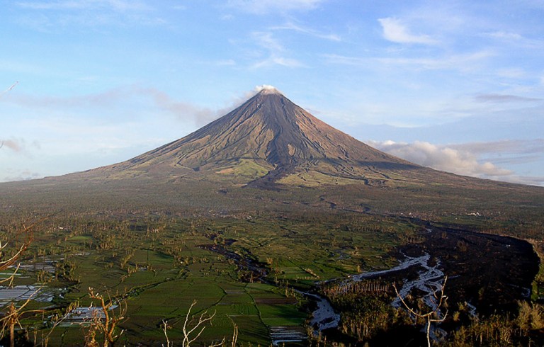 Mayon Volcano Live Cam: Watch the Eruption in the Philippines